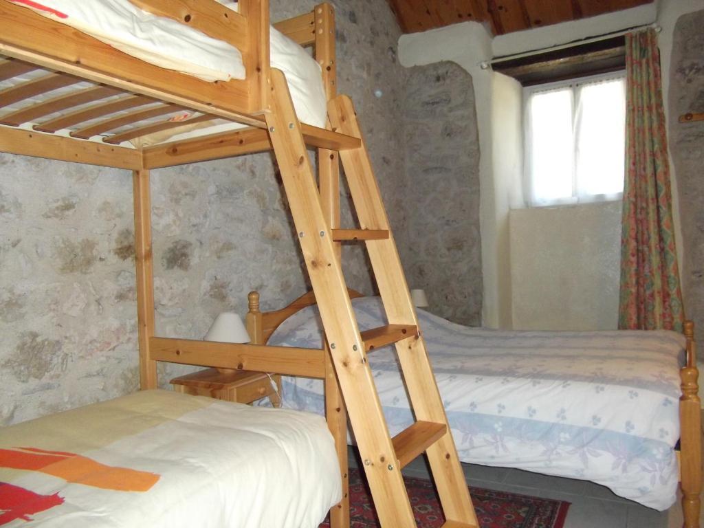 Ferme Auberge La Tindelle La Cresse Room photo