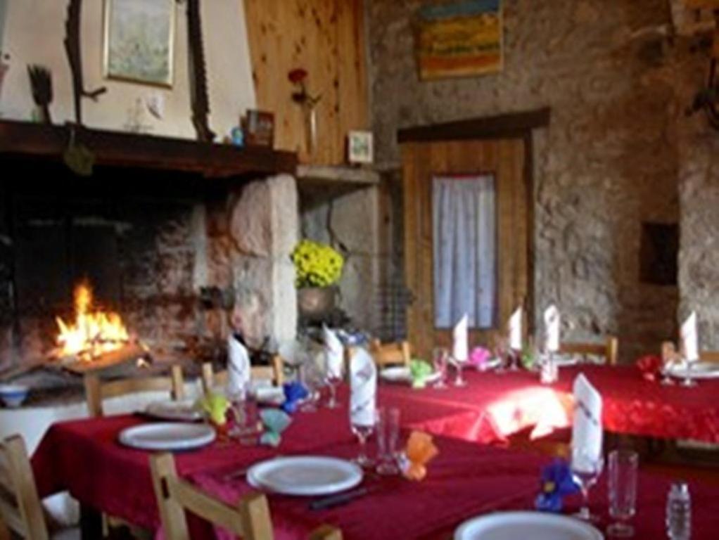 Ferme Auberge La Tindelle La Cresse Exterior photo